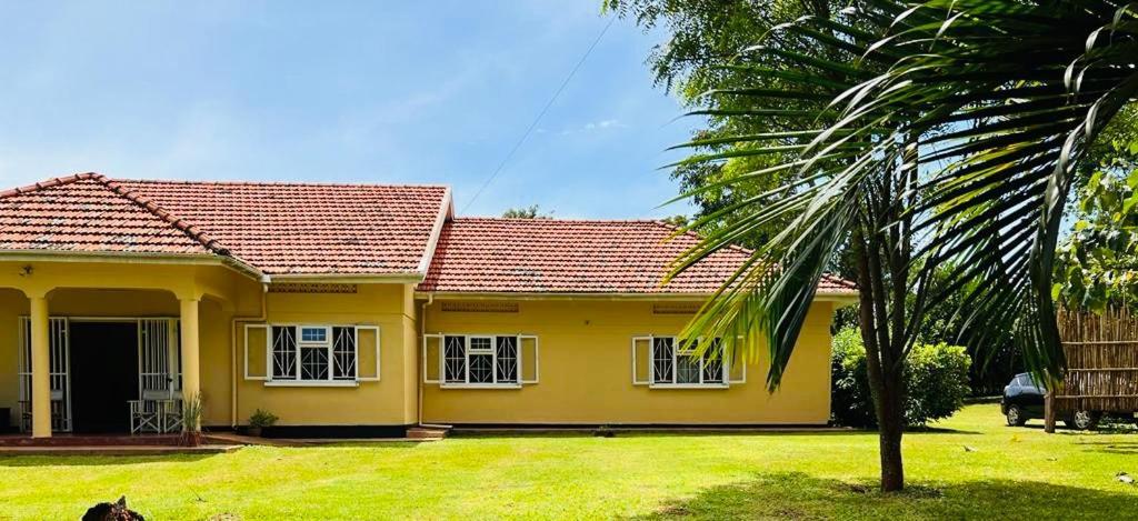 Buutu Nest Bed & Breakfast Jinja Dış mekan fotoğraf