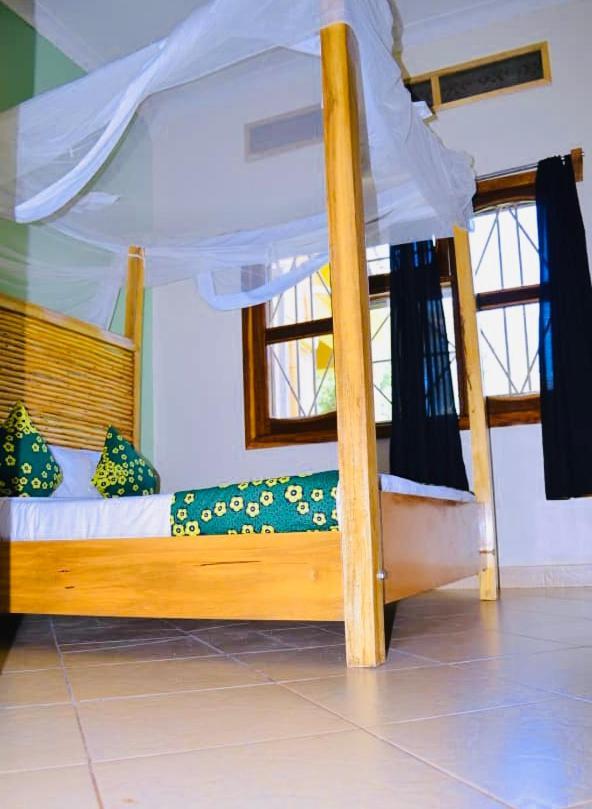 Buutu Nest Bed & Breakfast Jinja Dış mekan fotoğraf